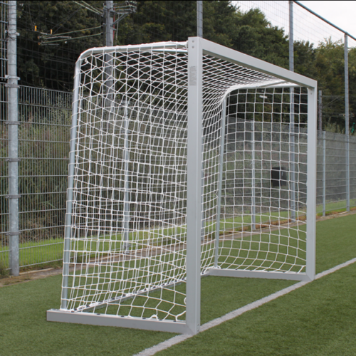 Pupillen voetbaldoel JVD145 15 Voetbaldoel model JVD 145 in de 3 x 2 meter uitvoering. Op klantverzoek als bouwpakket voetbaldoel geproduceerd, voor export naar het buitenland.